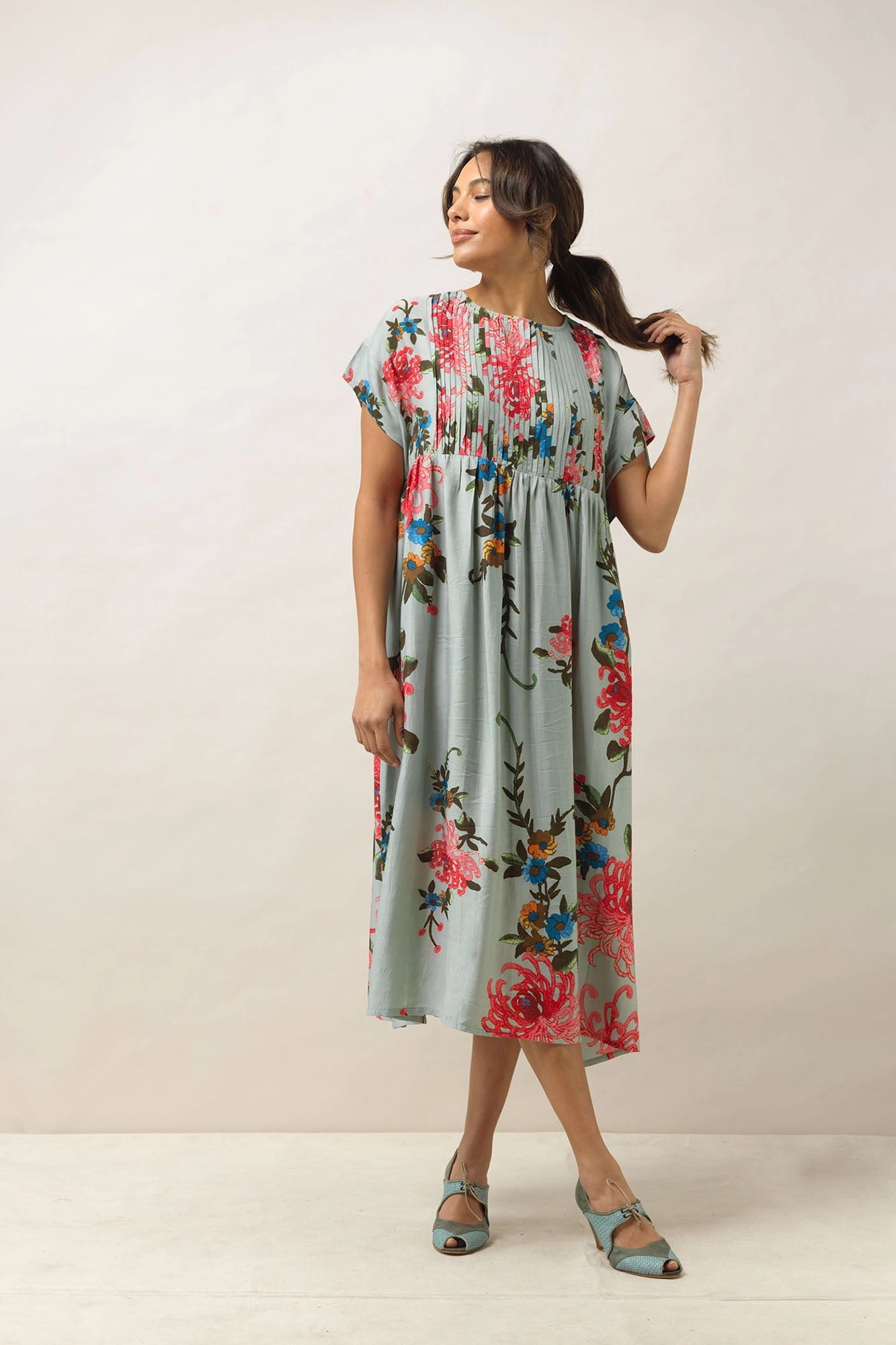 Chrysanthemum Aqua Pleat Dress