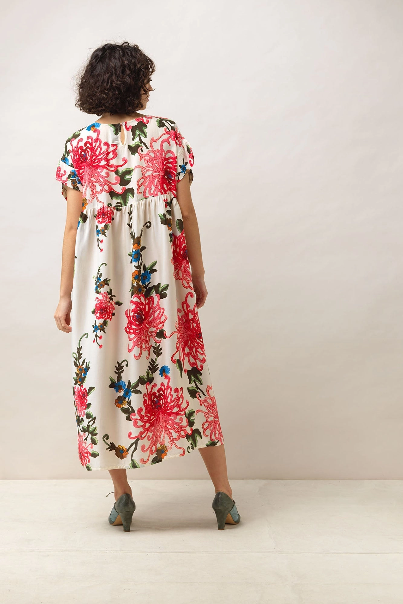 Chrysanthemum Ecru Pleat Dress