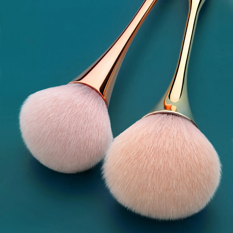 Fluffy Blush Powder Makeup Brush