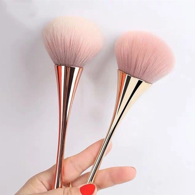 Fluffy Blush Powder Makeup Brush