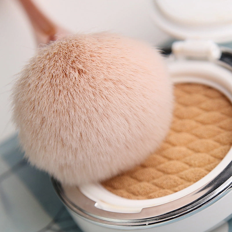 Fluffy Blush Powder Makeup Brush