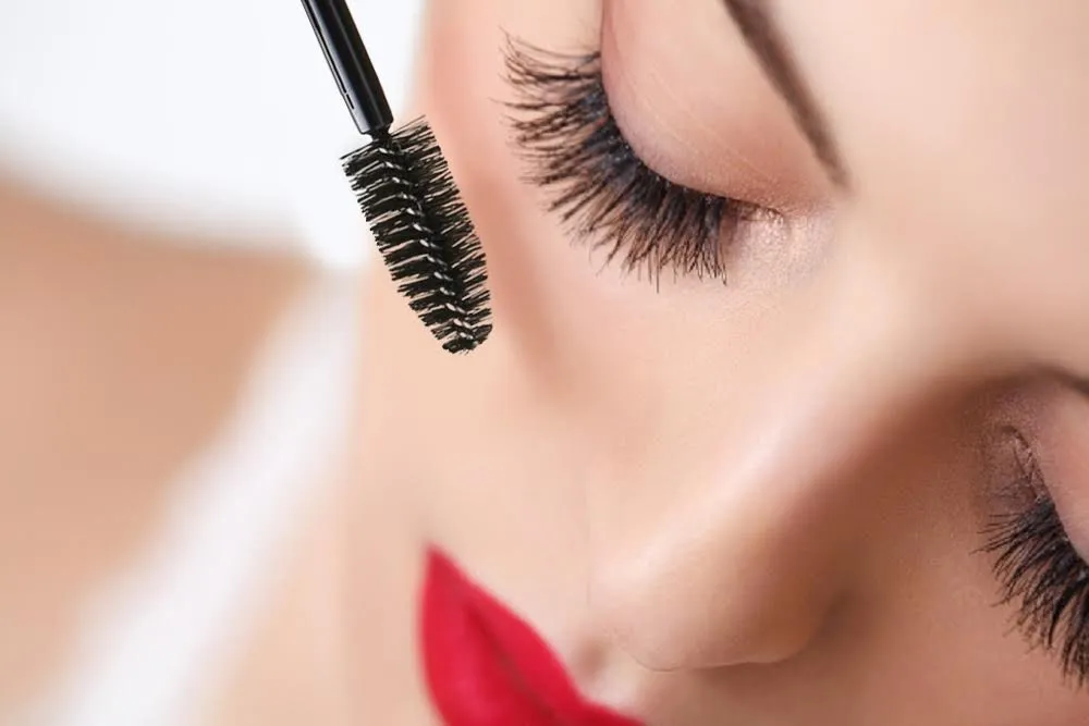 Jolie Cosmetics Sensitive Eyes Eye Mascara Hypoallergenic - Extremely Gentle (Black)