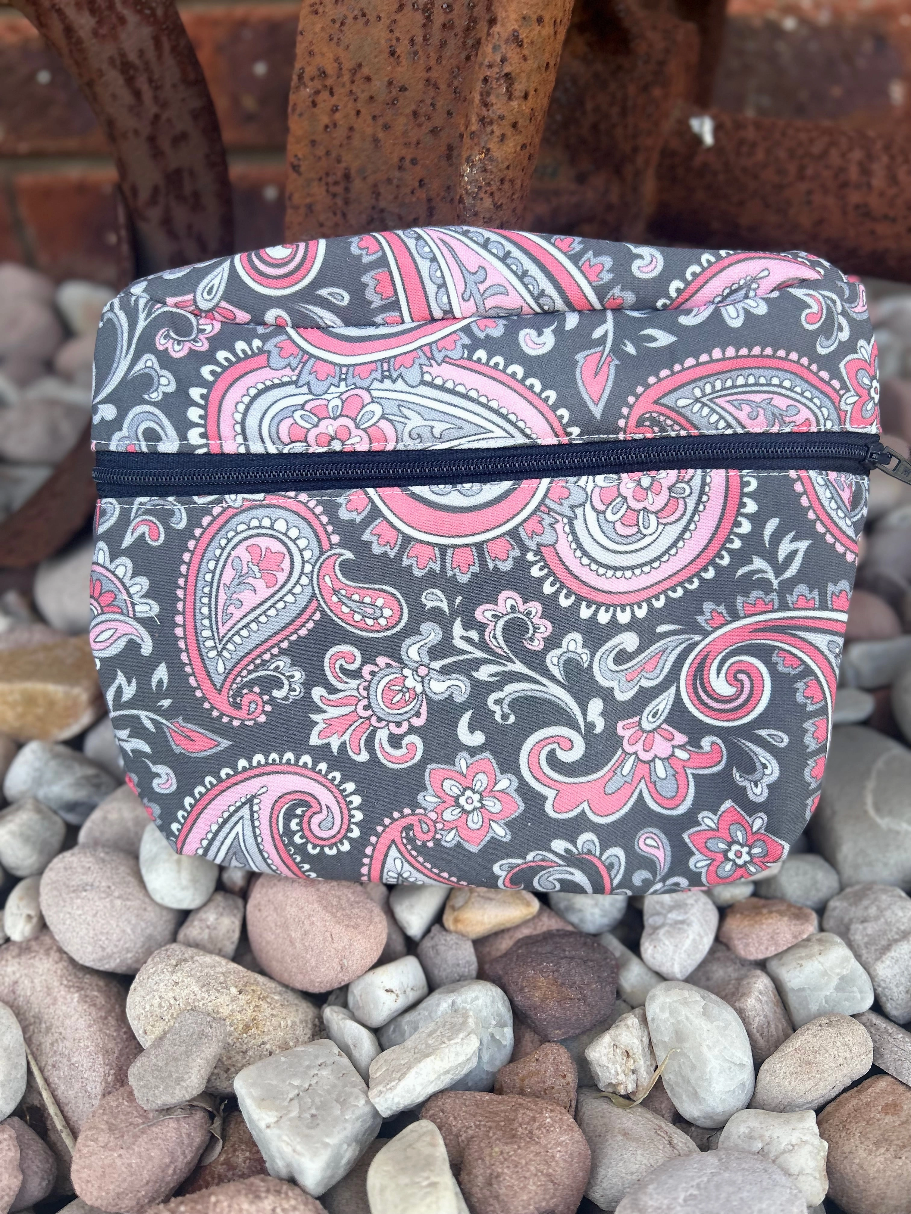 Saddle sack- pink paisley